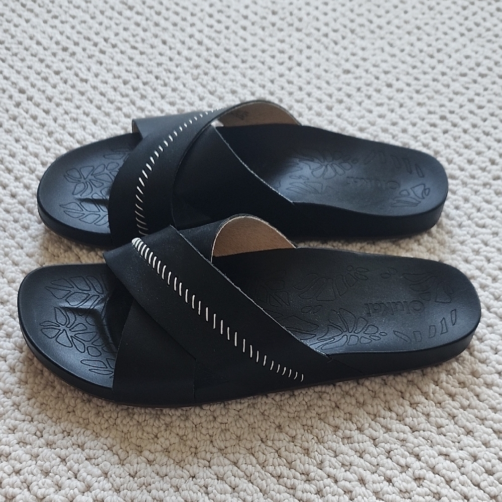 Women's OluKai Black KIPE'A 'OLU Slide Sandals